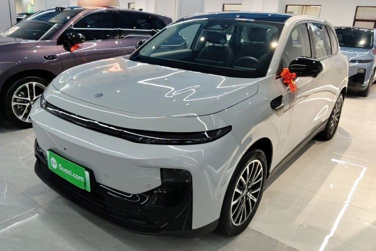 Leapmotor B10 2025 510 Joyful Edition مستعملة Guazi used car, China used car export, Used car for sale, Used  cars, Cheapest cars for sale