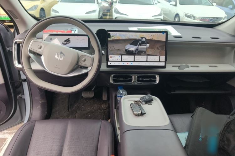 Used Leapmotor B10 2025 600 Joyful Edition Center Console