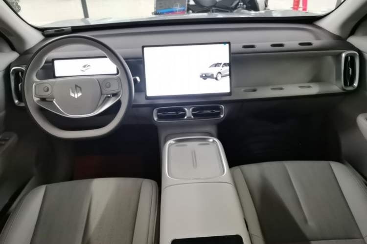 Used Leapmotor B10 2025 600 LiDAR Version Center Console