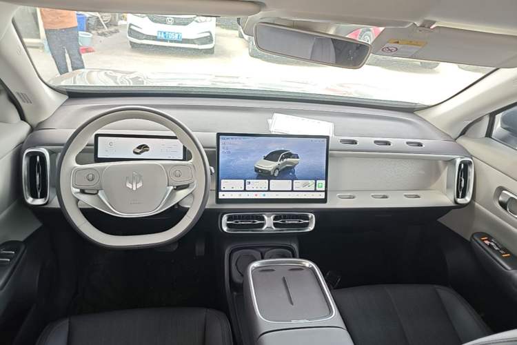 Used Leapmotor B10 2025 510 Joyful Edition Center Console
