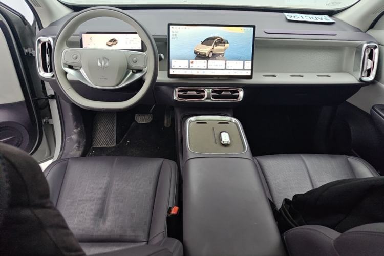 Used Leapmotor B10 2025 510 Joyful Edition Center Console