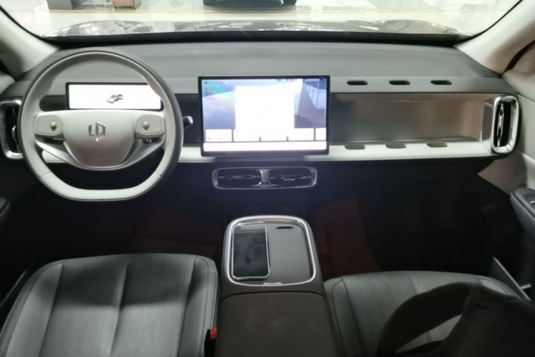 Used Leapmotor B10 2025 510 Comfort Edition Center Console