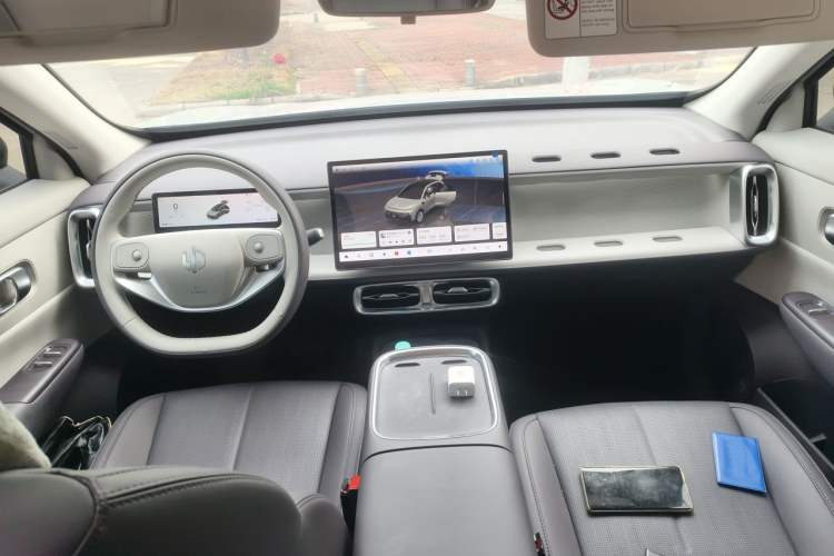 Used Leapmotor B10 2025 510 Joyful Edition Center Console