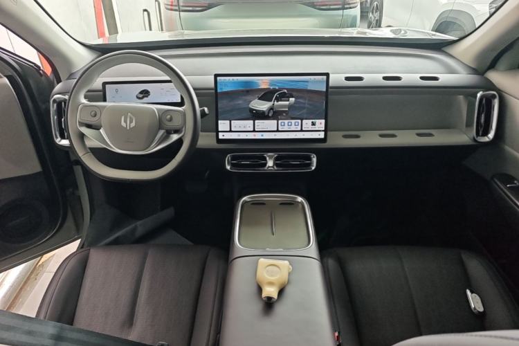 Used Leapmotor B10 2025 510 Joyful Edition Center Console