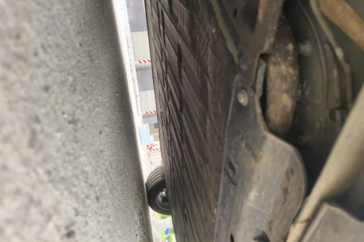 Used Leapmotor B10 2025 510 Joyful Edition Chassis Front Left