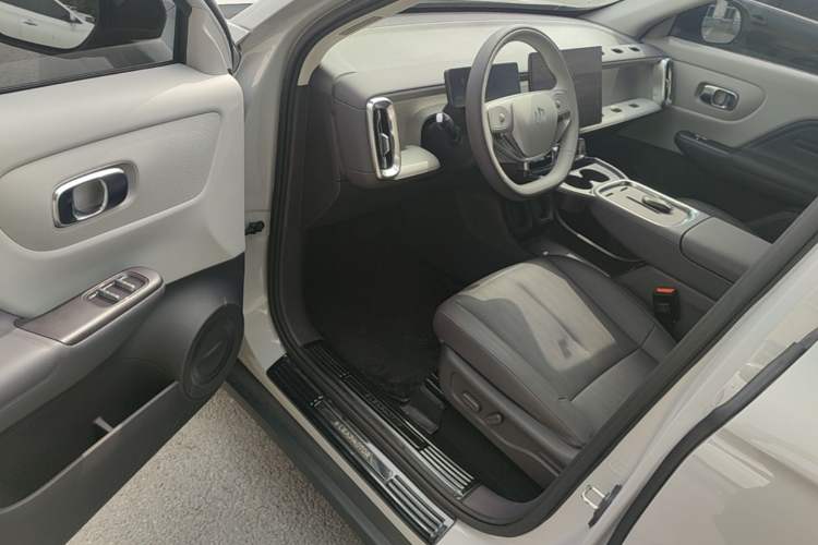 Used Leapmotor B10 2025 600 LiDAR Version Driver Seat