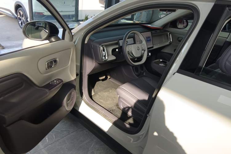 Used Leapmotor B10 2025 510 Joyful Edition Driver Seat