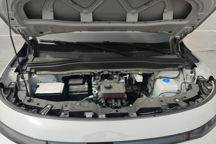 Used Leapmotor B10 2025 600 LiDAR Version Engine Bay