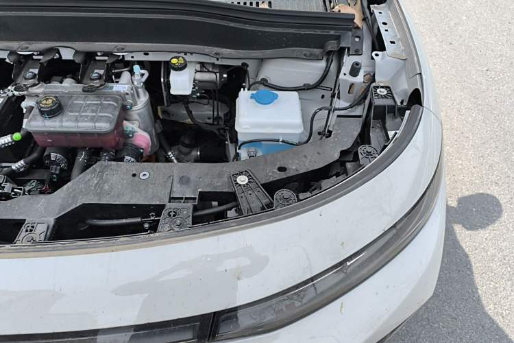 Used Leapmotor B10 2025 600 LiDAR Version Engine Bay Left