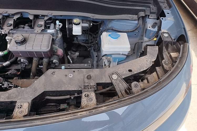 Used Leapmotor B10 2025 510 LiDAR Version Engine Bay Left