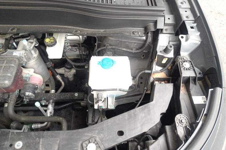 Used Leapmotor B10 2025 600 LiDAR Version Engine Bay Left