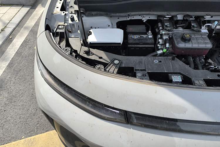 Used Leapmotor B10 2025 600 LiDAR Version Engine Bay Right