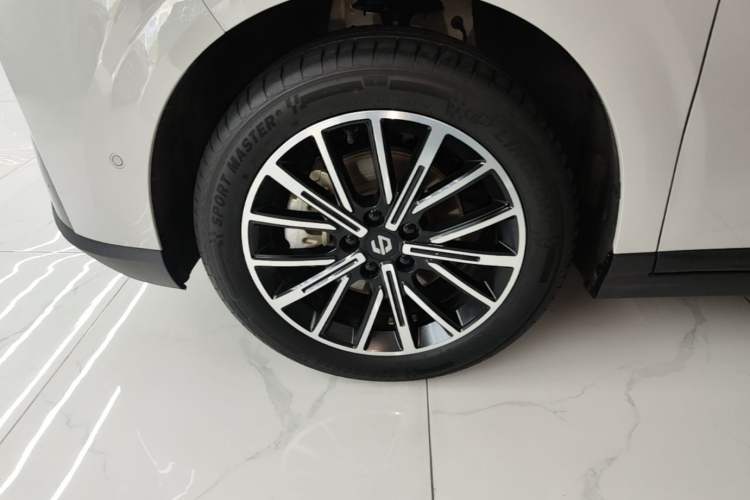 Used Leapmotor B10 2025 510 Joyful Edition Exterior 4