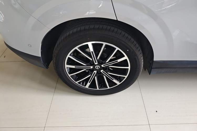 Used Leapmotor B10 2025 510 Joyful Edition Exterior 5