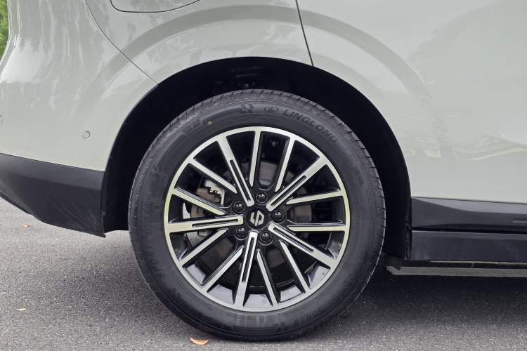 Used Leapmotor B10 2025 510 Joyful Edition Exterior 8