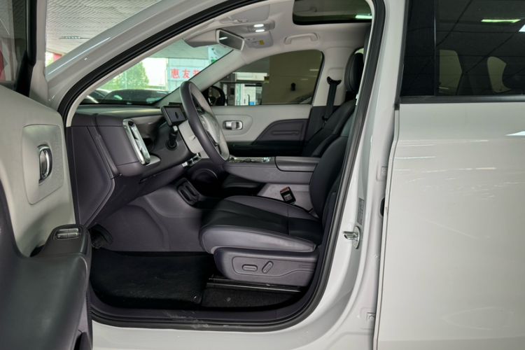 Used Leapmotor B10 2025 510 Joyful Edition Interior 10