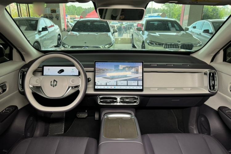 Used Leapmotor B10 2025 510 Joyful Edition Interior 11