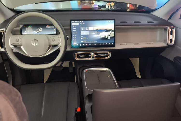 Used Leapmotor B10 2025 510 Joyful Edition Interior 2