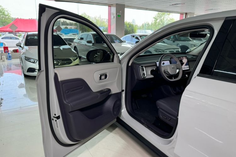 Used Leapmotor B10 2025 510 Joyful Edition Interior 5