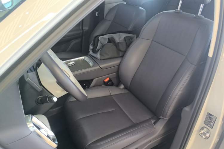 Used Leapmotor B10 2025 510 Joyful Edition Left Front Seat