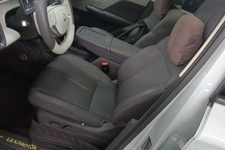 Used Leapmotor B10 2025 510 Joyful Edition Left Front Seat