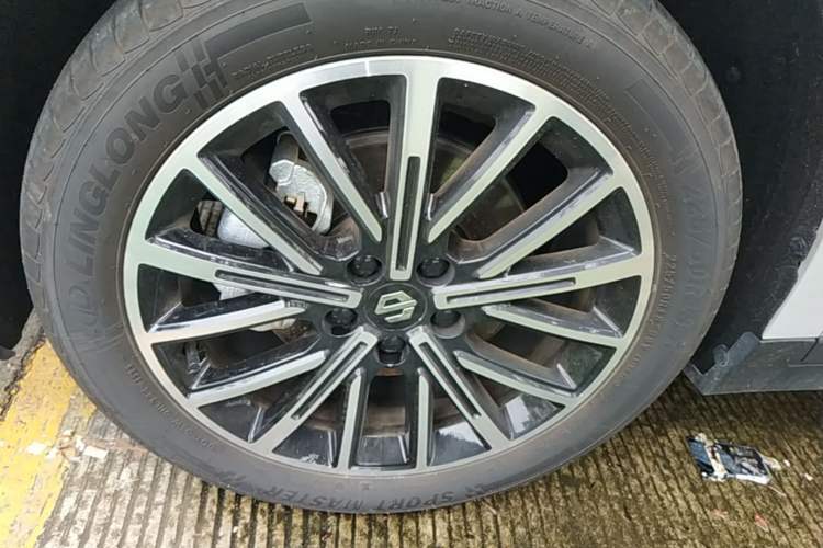 Used Leapmotor B10 2025 600 LiDAR Version Left Front Wheel Hub