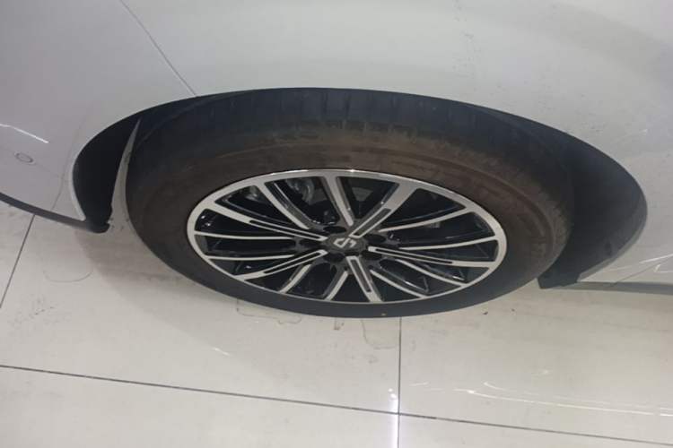 Used Leapmotor B10 2025 510 Joyful Edition Left Front Wheel Hub