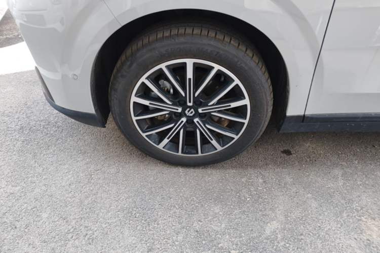 Used Leapmotor B10 2025 510 Joyful Edition Left Front Wheel Hub