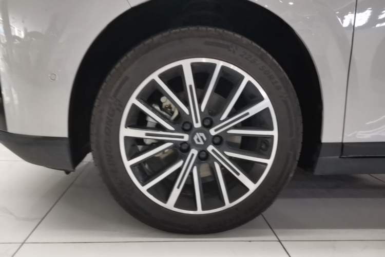 Used Leapmotor B10 2025 510 Joyful Edition Left Front Wheel Hub