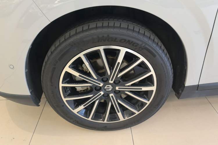 Used Leapmotor B10 2025 510 Joyful Edition Left Front Wheel Hub