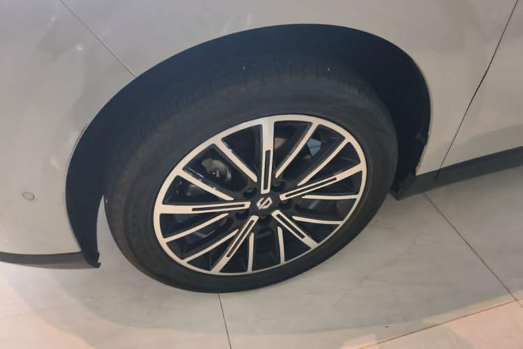 Used Leapmotor B10 2025 510 Joyful Edition Left Front Wheel Hub