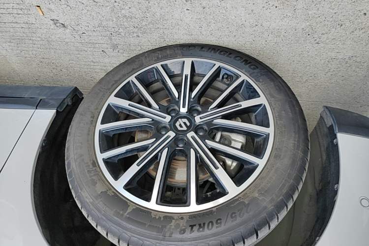 Used Leapmotor B10 2025 510 Joyful Edition Left Front Wheel Hub