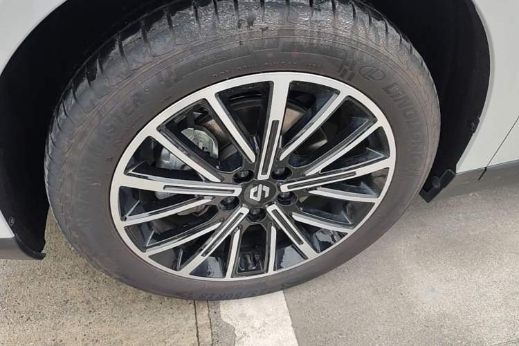Used Leapmotor B10 2025 510 Joyful Edition Left Front Wheel Hub