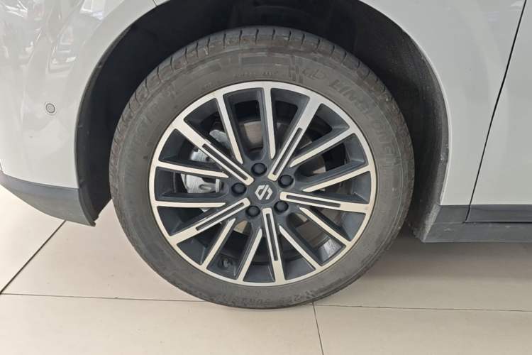 Used Leapmotor B10 2025 510 Joyful Edition Left Front Wheel Hub