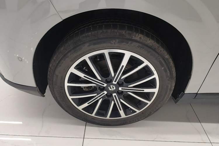 Used Leapmotor B10 2025 510 Joyful Edition Left Front Wheel Hub