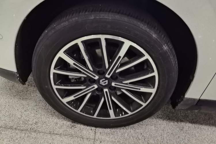 Used Leapmotor B10 2025 510 Joyful Edition Left Front Wheel Hub