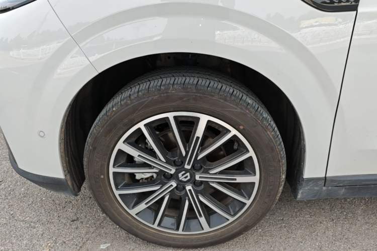 Used Leapmotor B10 2025 510 Joyful Edition Left Front Wheel Hub
