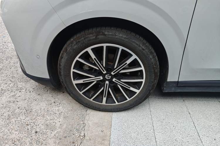 Used Leapmotor B10 2025 510 Joyful Edition Left Front Wheel Hub