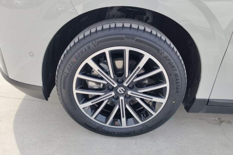 Used Leapmotor B10 2025 510 Joyful Edition Left Front Wheel Hub