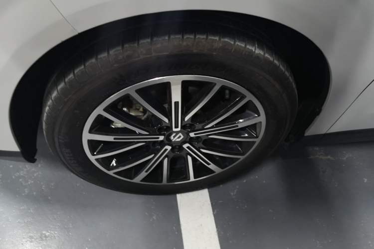 Used Leapmotor B10 2025 510 Joyful Edition Left Front Wheel Hub