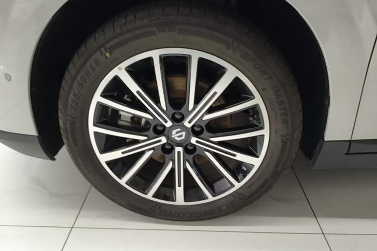 Used Leapmotor B10 2025 510 Joyful Edition Left Front Wheel Hub
