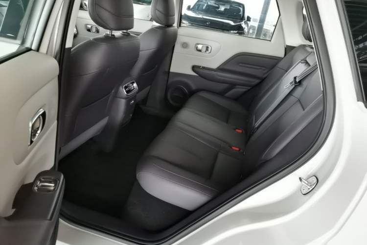 Used Leapmotor B10 2025 510 Joyful Edition Left Rear Seat