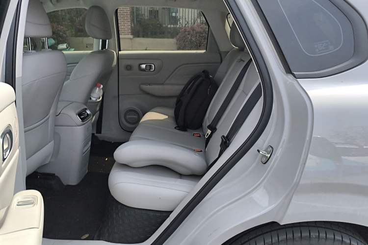Used Leapmotor B10 2025 600 LiDAR Version Left Rear Seat