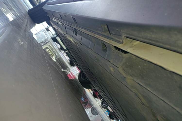 Used Leapmotor B10 2025 510 Joyful Edition Left Side Sill