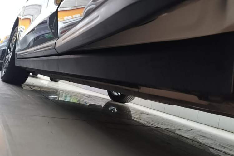 Used Leapmotor B10 2025 510 Joyful Edition Left Side Sill