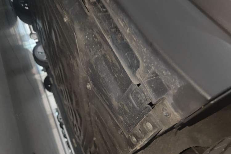 Used Leapmotor B10 2025 510 Comfort Edition Left Side Sill