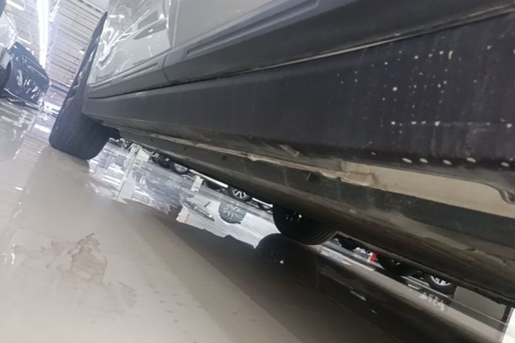 Used Leapmotor B10 2025 510 Joyful Edition Left Side Sill