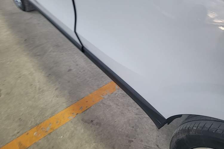 Used Leapmotor B10 2025 510 Joyful Edition Left Side Sill