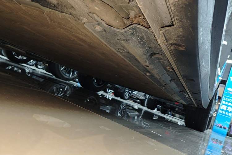 Used Leapmotor B10 2025 510 Comfort Edition Left Side Sill