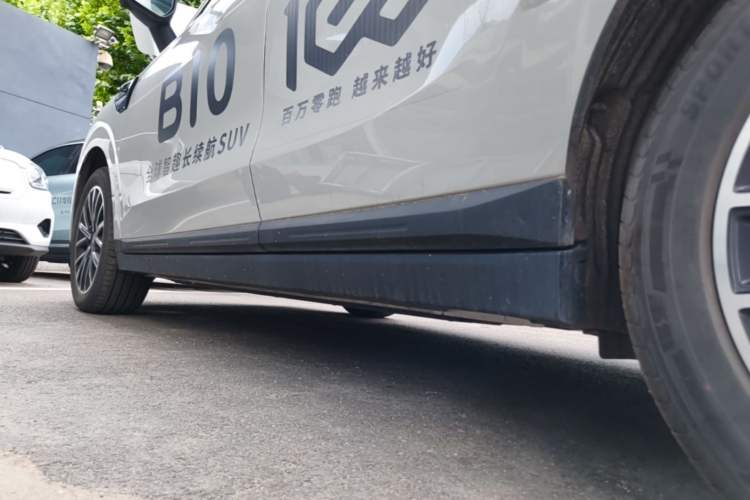 Used Leapmotor B10 2025 510 Joyful Edition Left Side Sill